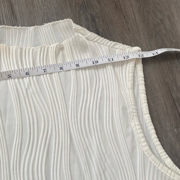 Solid Mock Neck Water Ripple Texture Tank Top - Small - White - Rihoas - Picture 7 of 8